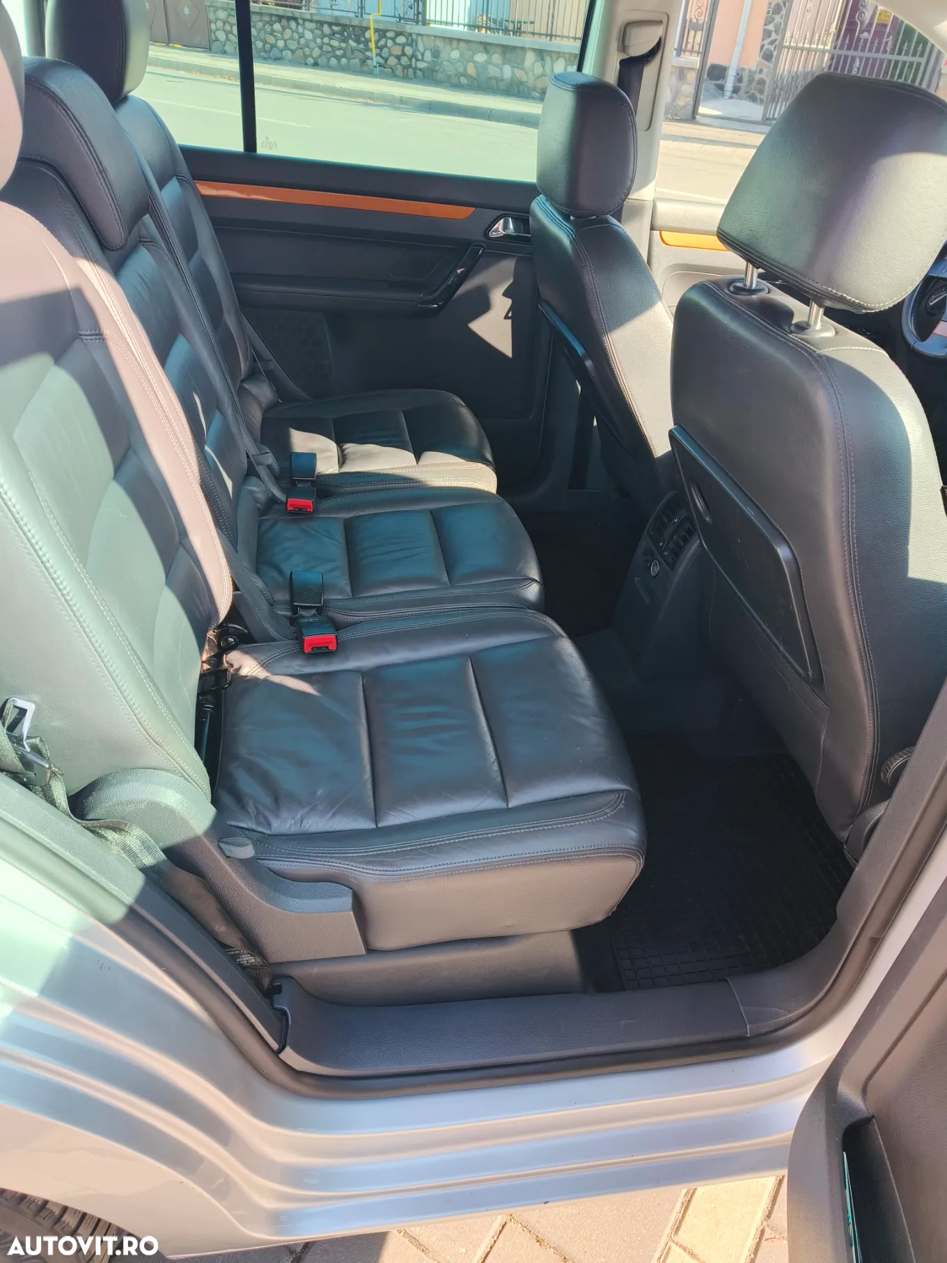 Volkswagen Touran - 6