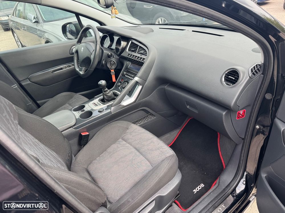 Peugeot 3008 1.6 HDi Executive — fotografia 31