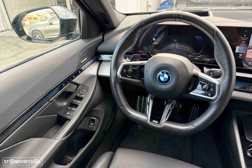 BMW i5 eDrive40 - 7