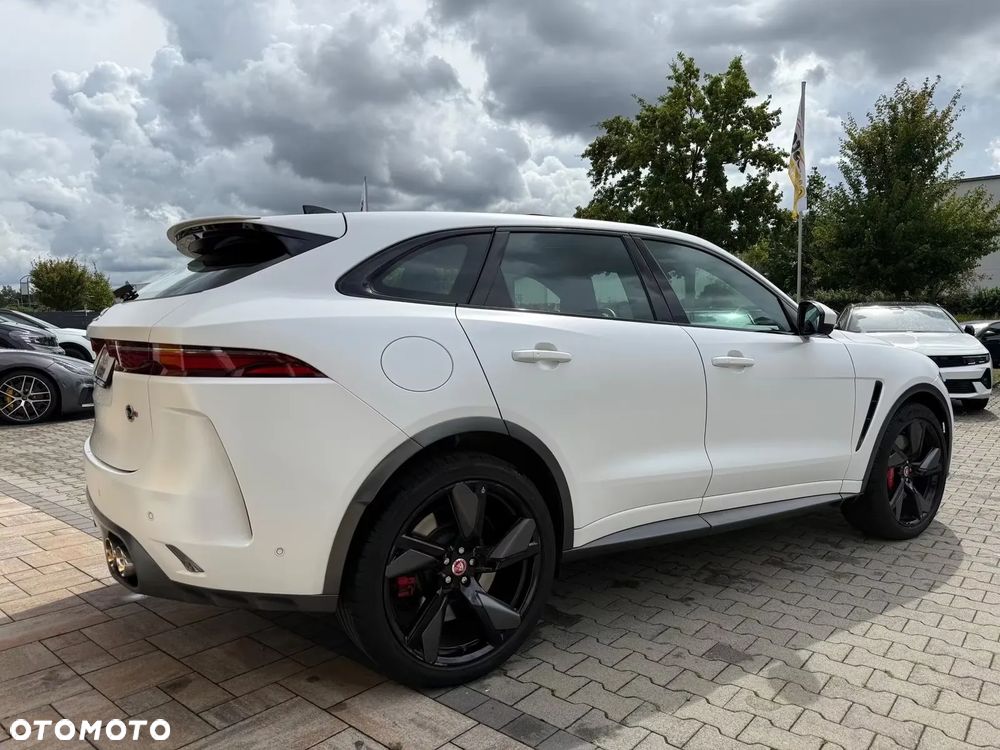Jaguar F-Pace P550 AWD SVR - 6