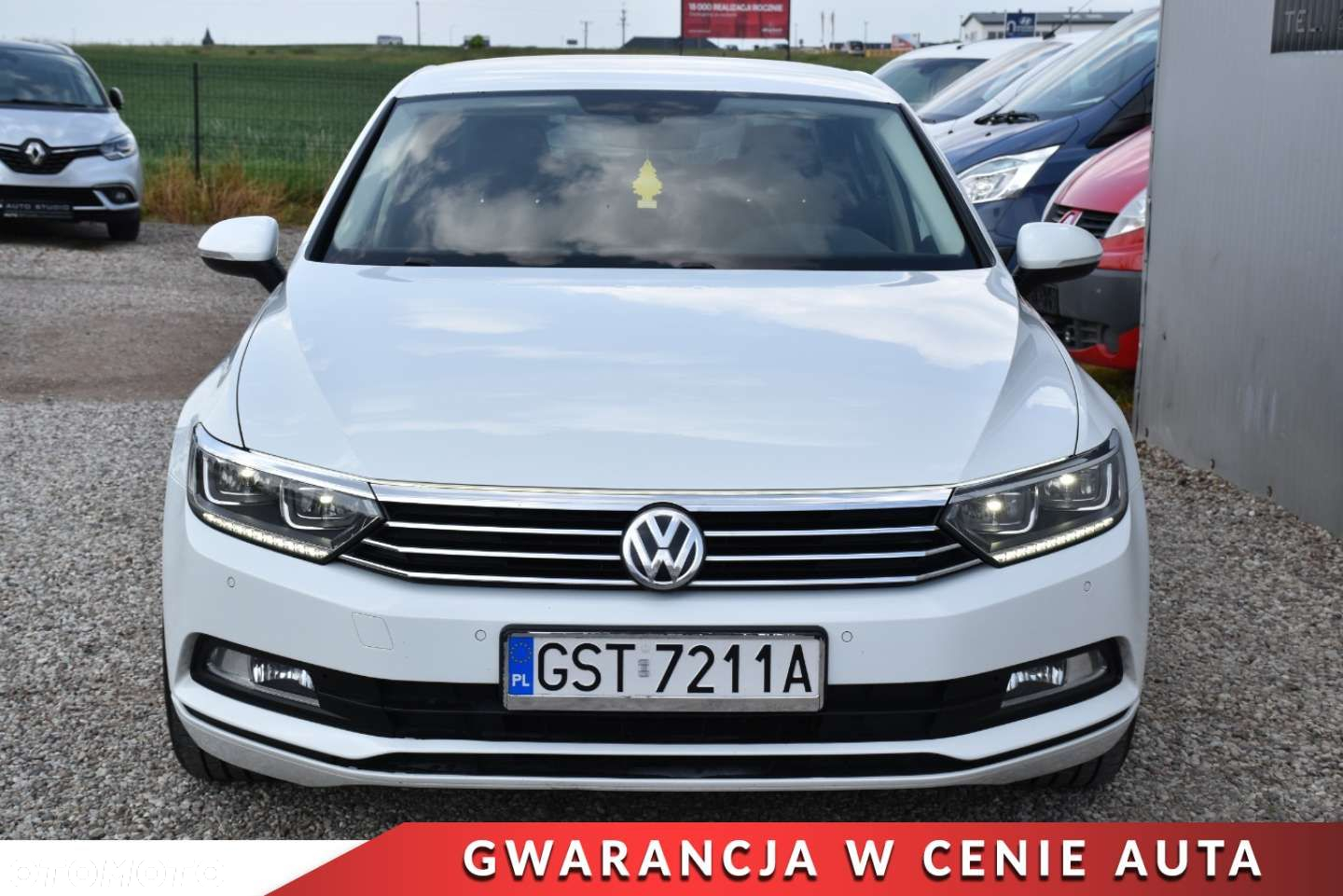 Volkswagen Passat - 32