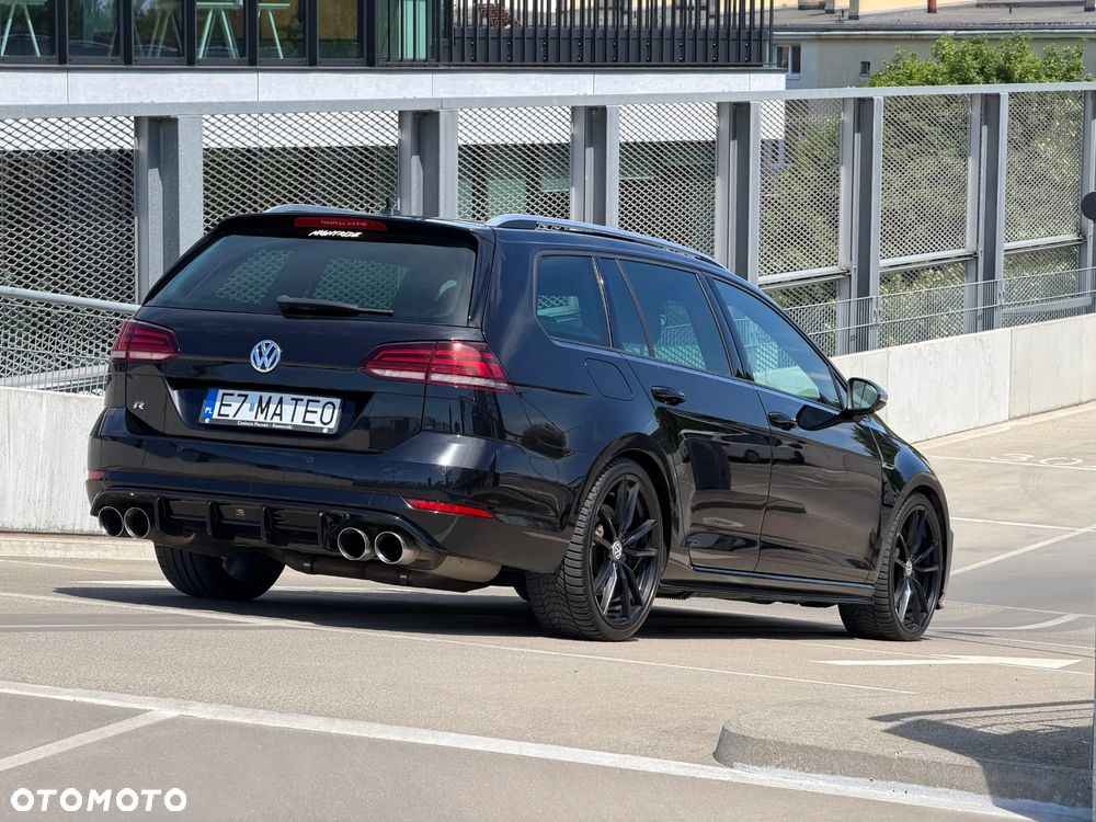 Volkswagen Golf - 2
