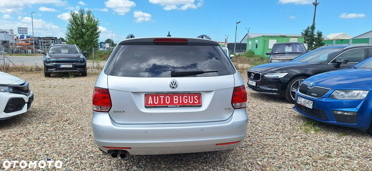 Volkswagen Golf - 6