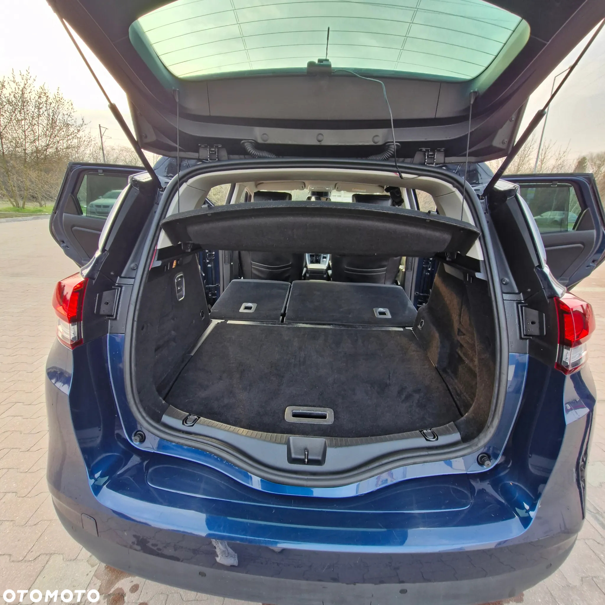 Renault Scenic 1.6 dCi Energy Bose Edition - 8