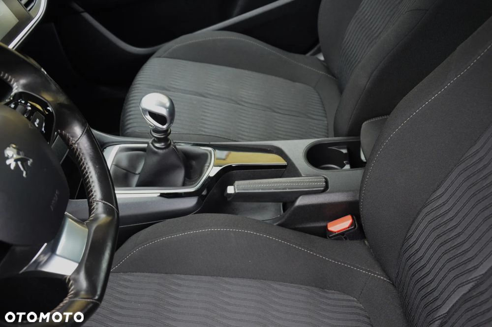 Peugeot 308 - 17