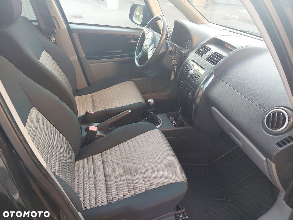 Suzuki SX4 1.5 Streetline 4x2 Classic - 14