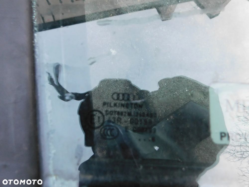 szyba prawa AUDI A3 8L 96-02 3d - 2