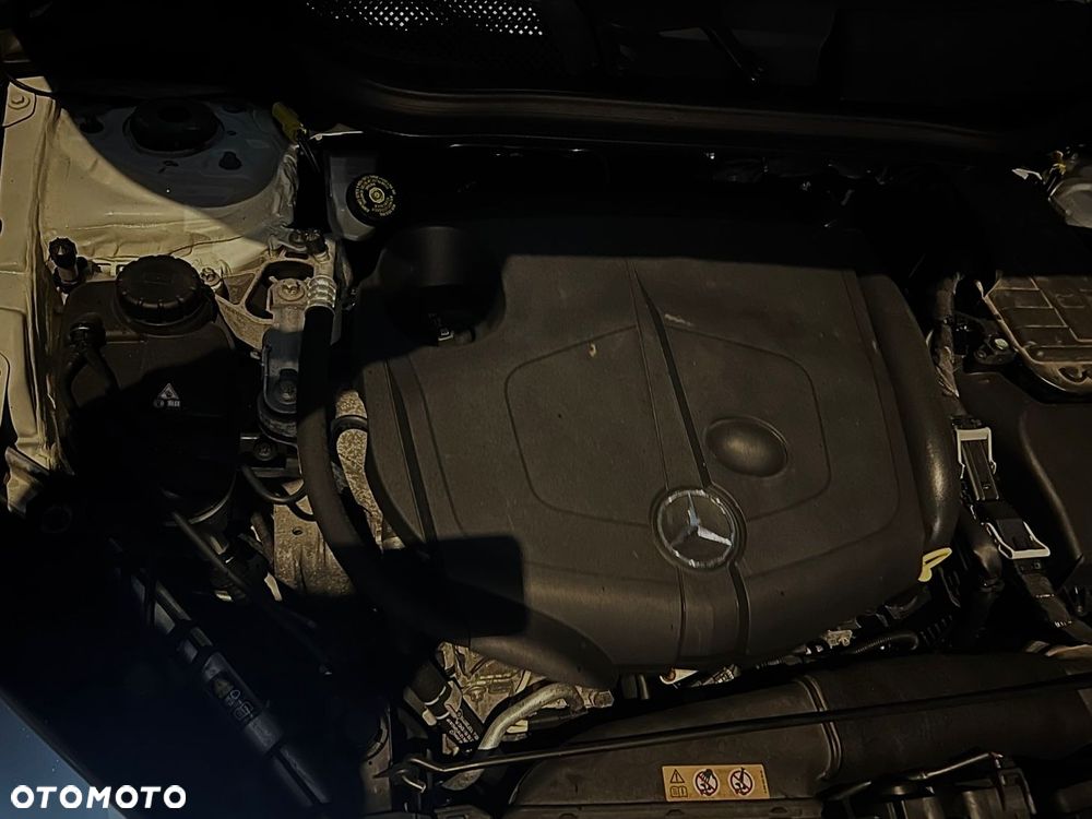 Mercedes-Benz CLA 220 CDI 7G-DCT AMG Line - 18