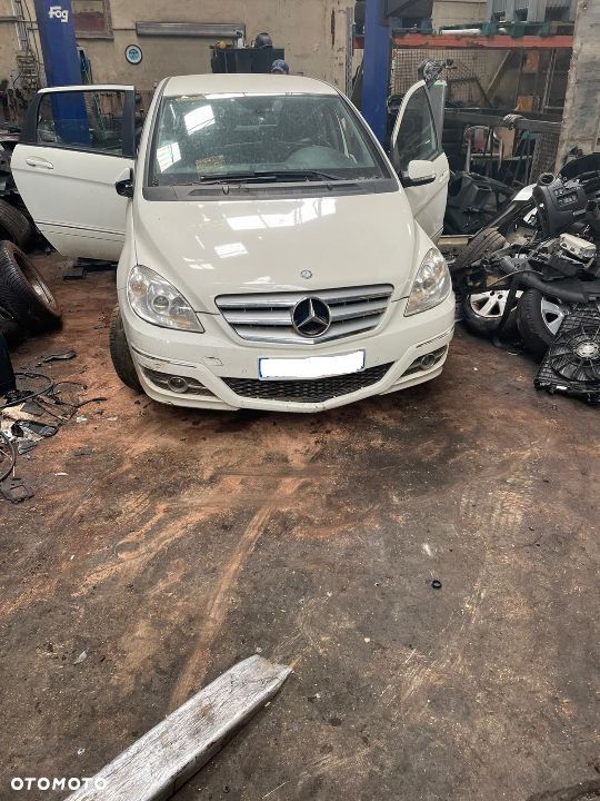 MERCEDES B KLASA W245 2.0 CDI LISTWA WTRYSKOWA - 1
