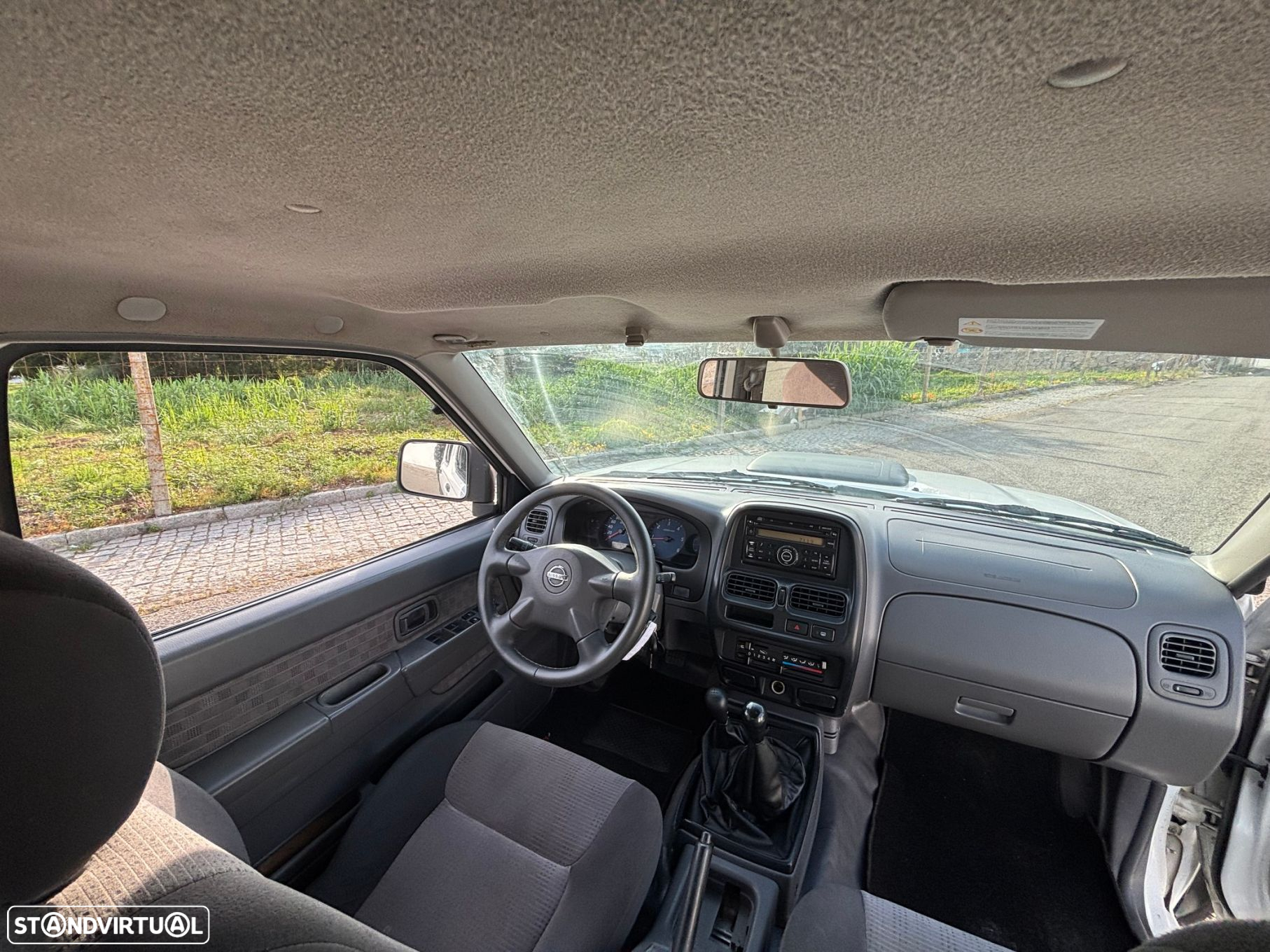 Nissan D22 King cabine dupla - 9