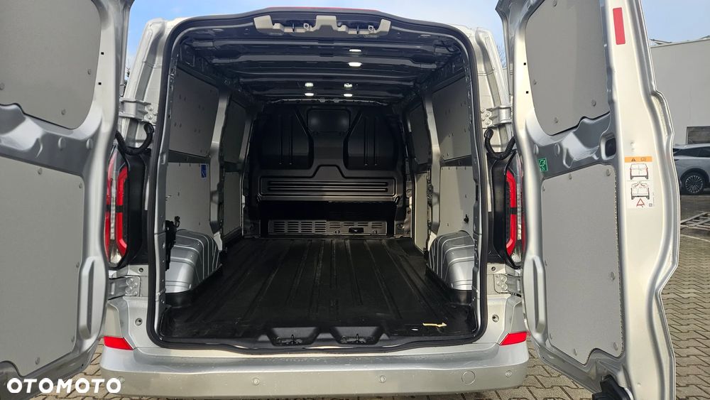 Ford Tranist Custom - 14