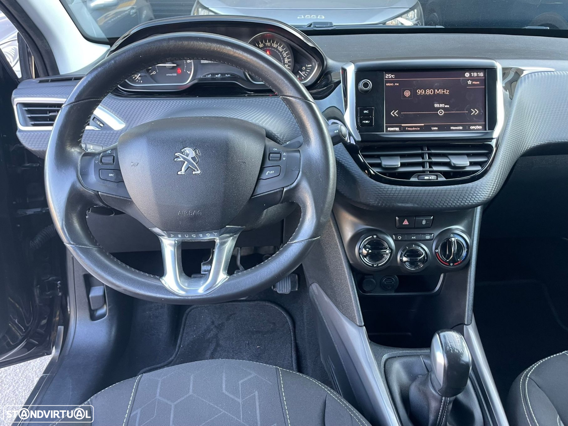 Peugeot 2008 1.2 PureTech Style - 10