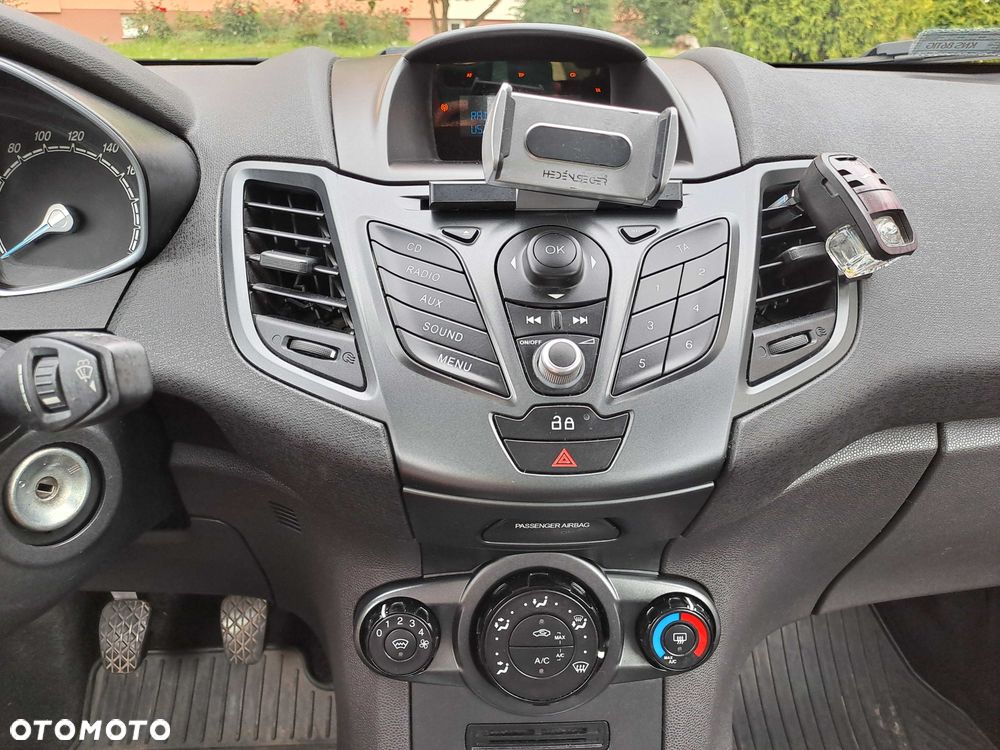 Ford Fiesta - 8