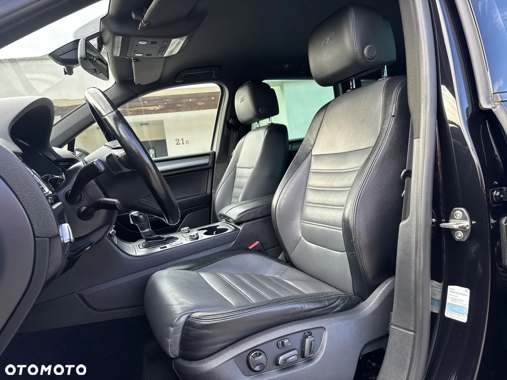 Volkswagen Touareg 3.0 V6 TDI BMT Perfectline R-Style - 27