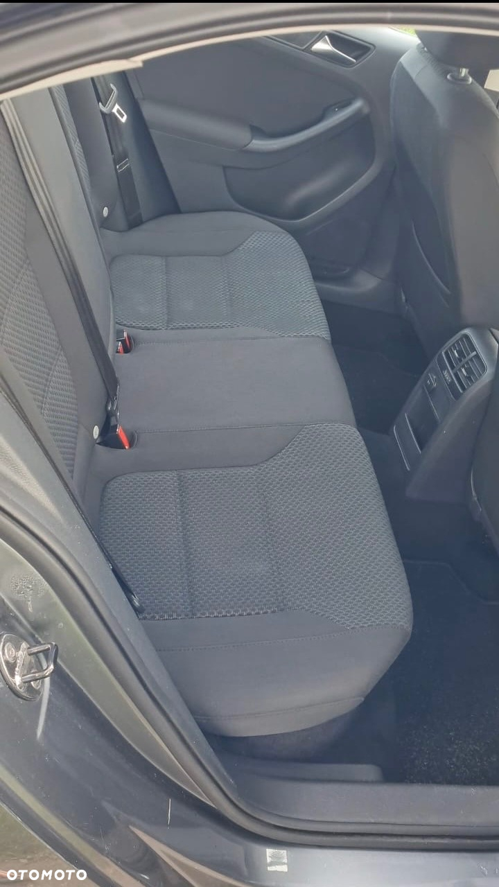 Volkswagen Jetta 1.2 TSI BlueMotion Technology Comfortline - 9