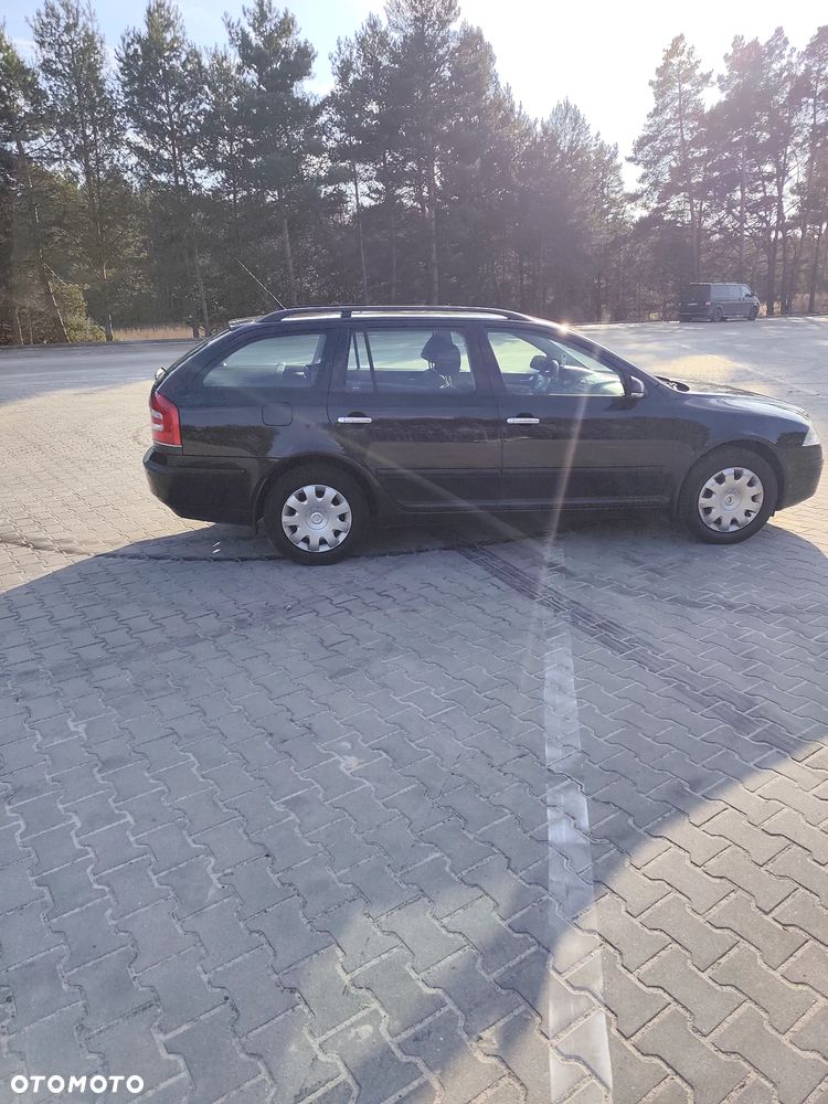 Skoda Octavia 1.6 FSI Ambiente - 5