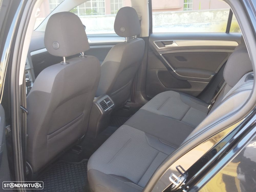 VW Golf 1.0 TSI Confortline - 19