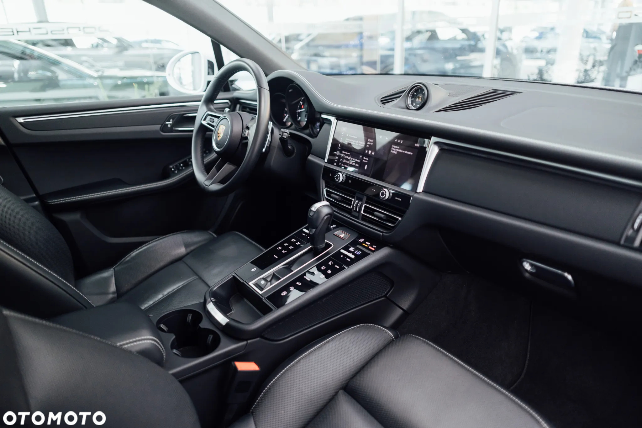 Porsche Macan Standard - 21