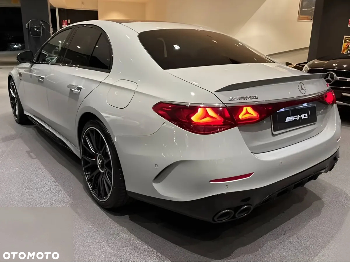Mercedes-Benz Klasa E AMG 53 4-Matic+ - 3