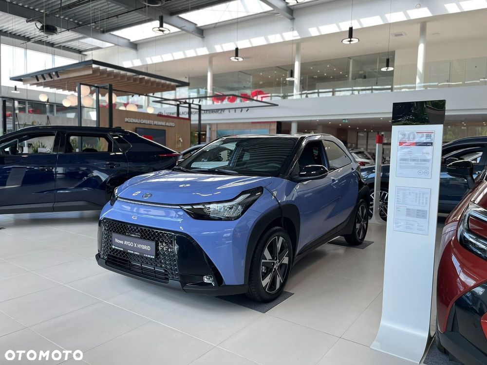 Toyota Aygo X Hybrid 1.5 Style e-CVT - 4