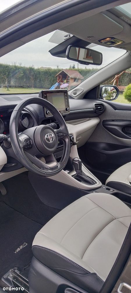 Toyota Yaris Hybrid 1.5 Executive - 8