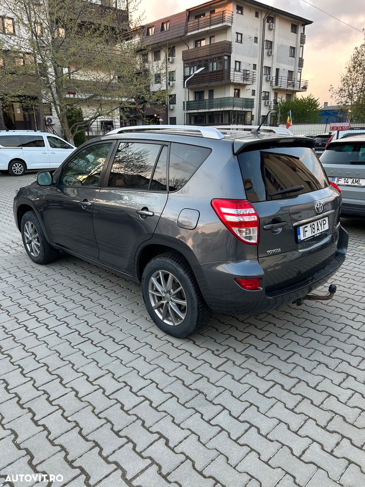 Toyota RAV4 - 5