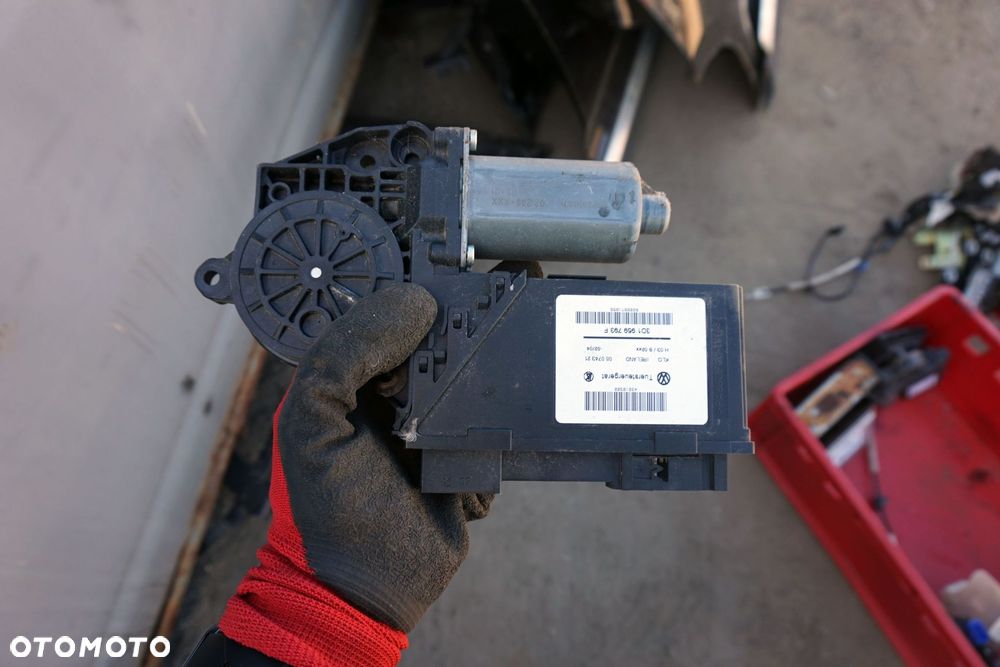 SILNICZEK SZYBY LEWY PRZÓD TOUAREG I 7L 3D1959793F VOLKSWAGEN 2002-2010 - 2