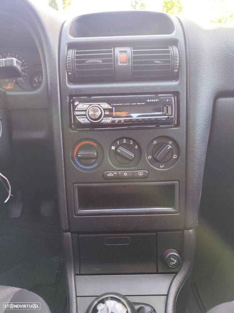 Opel Astra 2.0 Di 100 - 10
