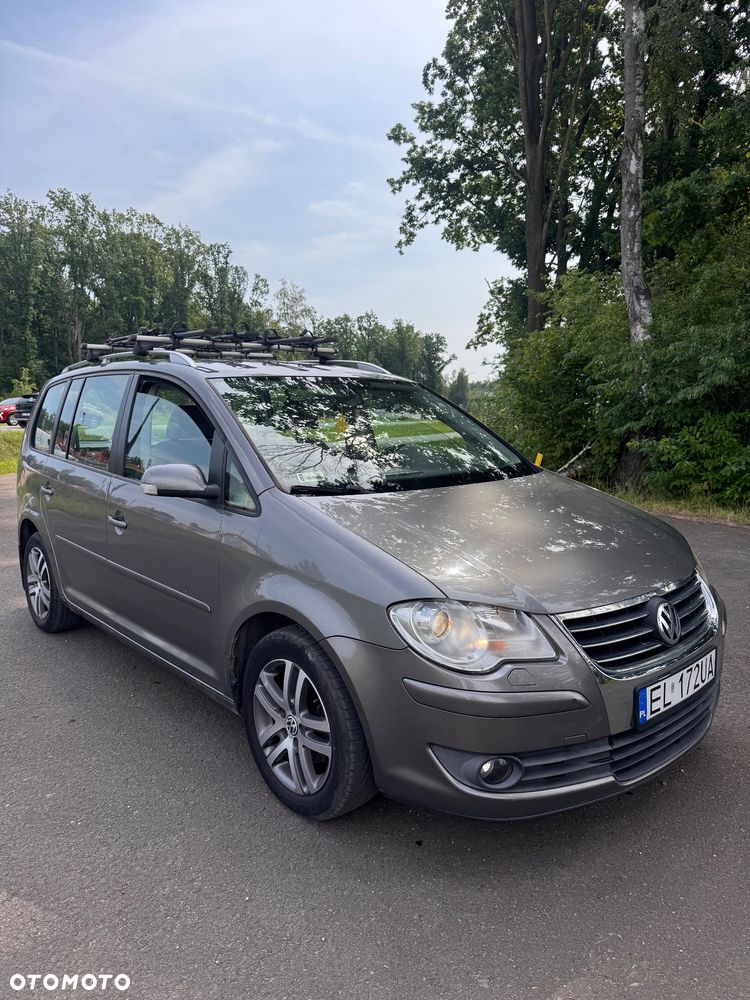 Volkswagen Touran 1.4 TSI Highline DSG - 2