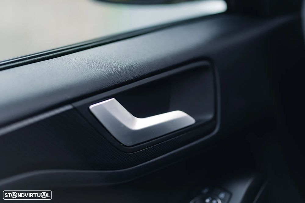 Ford Focus 1.0 EcoBoost Hybrid Aut. ST-LINE - 26