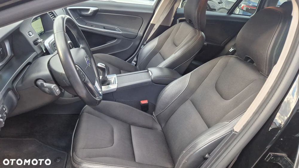 Volvo V60 D2 Kinetic - 16