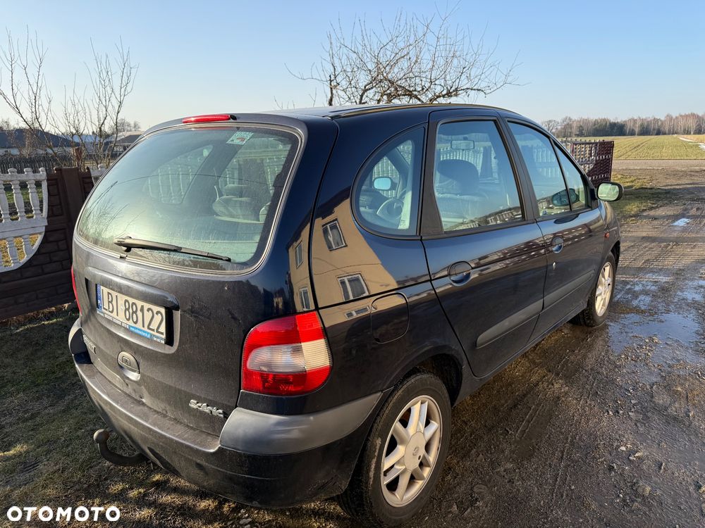 Renault Scenic 1.6 16V EXpression - 8