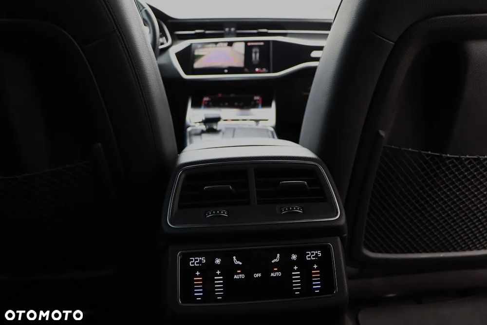 Audi A6 Avant 40 TDI quattro S tronic S line - 31