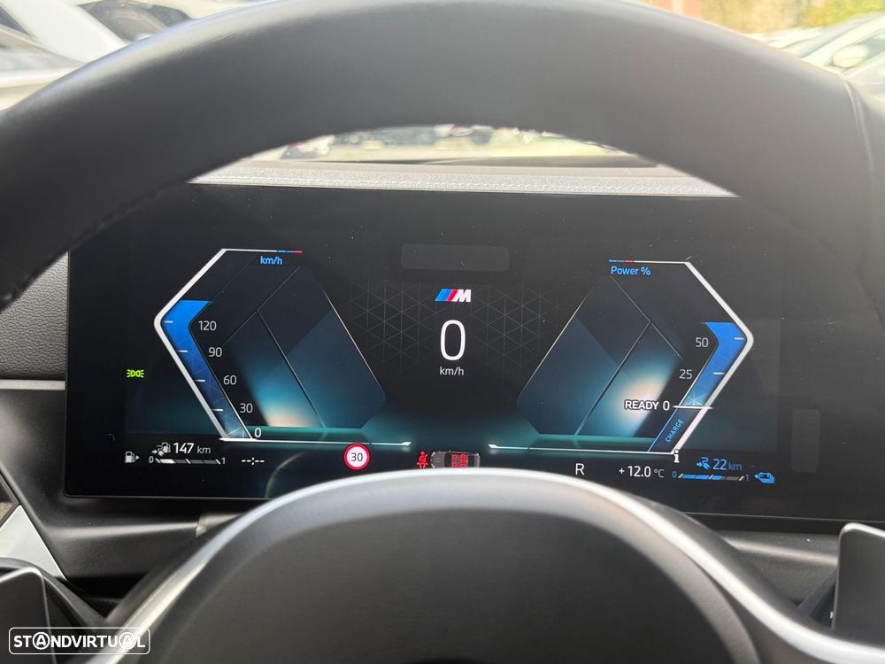 BMW 330 e Pack Desportivo M Auto - 60
