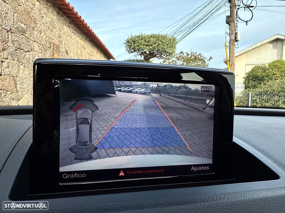 Audi Q3 2.0 TDI quattro S-tronic - 32