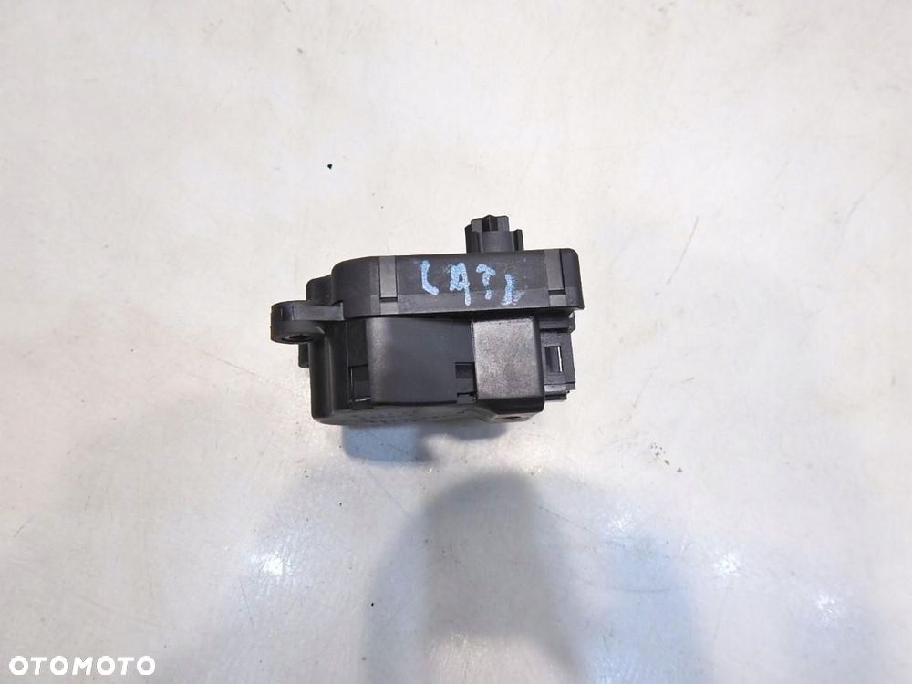 SILNICZEK NAGRZEWNICY RENAULT LATITUDE EAD256 U4927002 - 2
