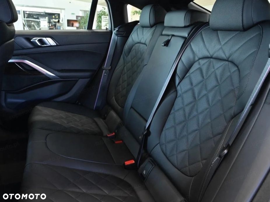 BMW X6 - 11