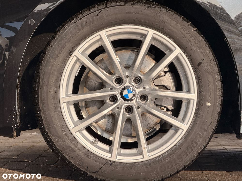BMW Seria 3 320i sport - 8