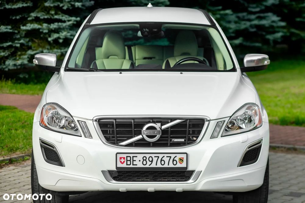 Volvo XC 60 D5 AWD Geartronic Momentum - 3