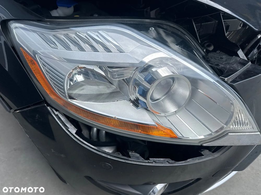 Ford Kuga - 10