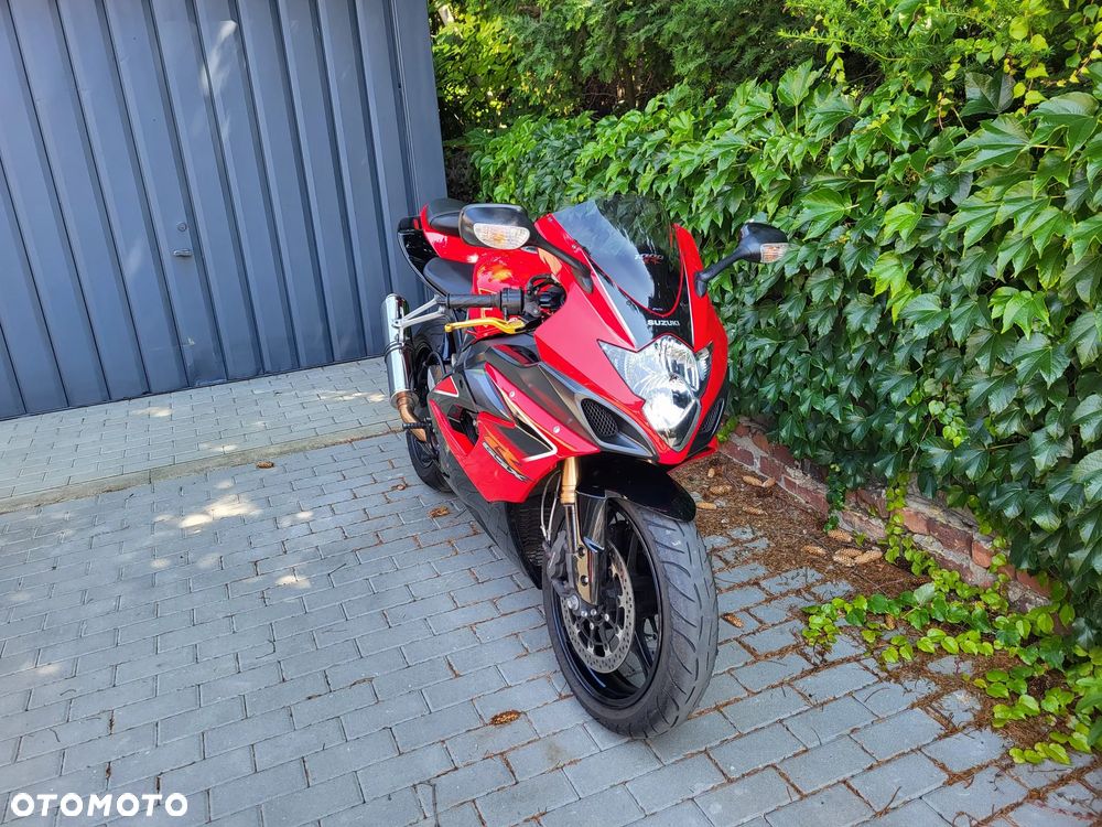 Suzuki GSX-R - 10