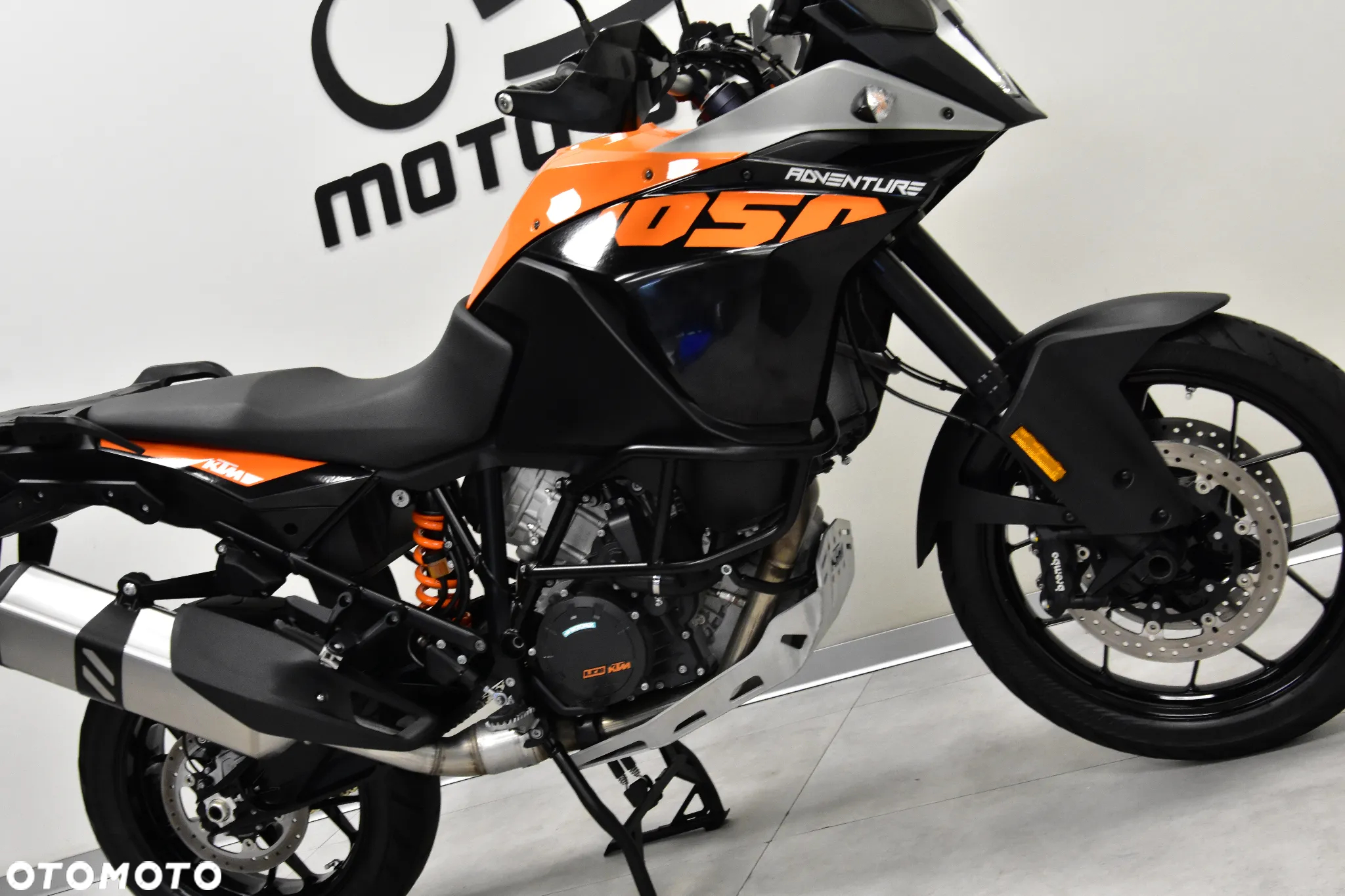 KTM Adventure - 11