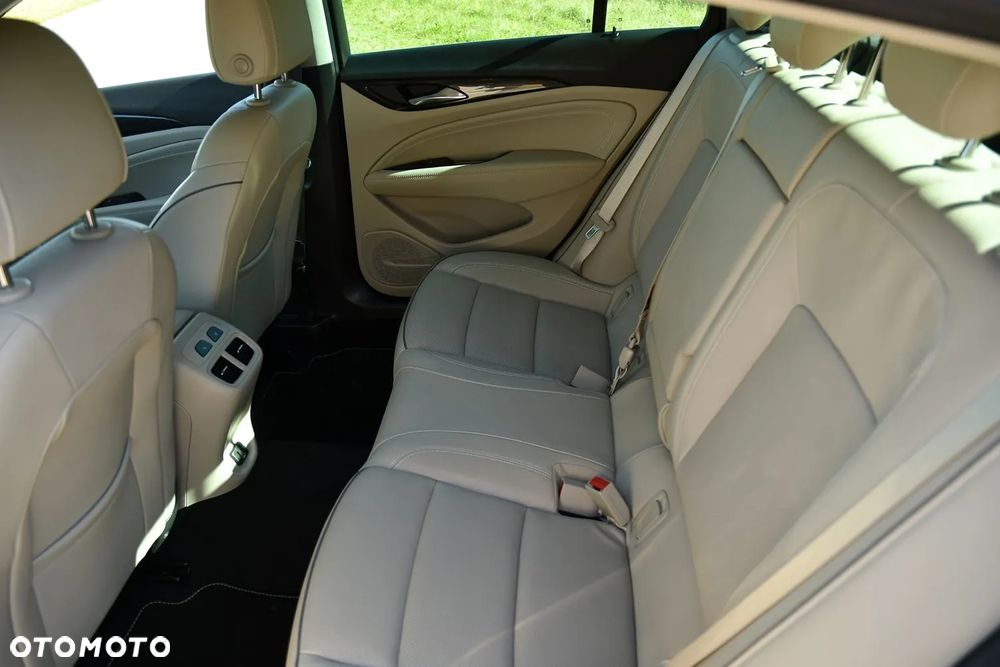 Opel Insignia - 22