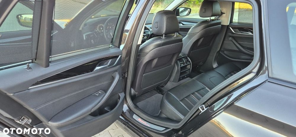 BMW Seria 5 520d Sport Line - 16