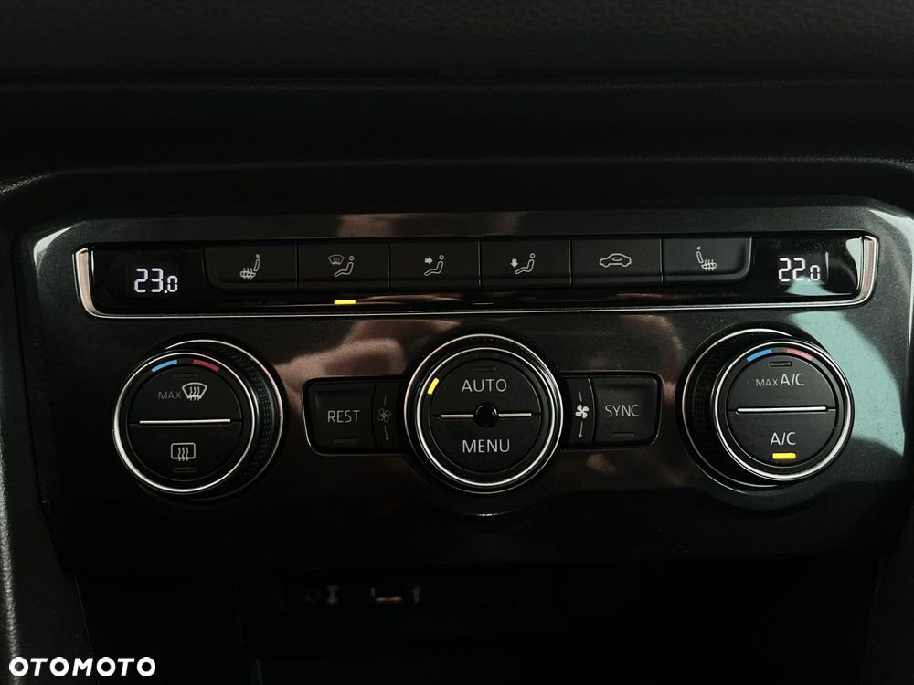 Volkswagen Tiguan - 28