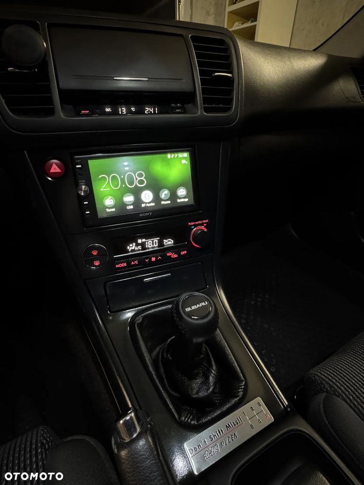 Subaru Outback 2.5 - 18