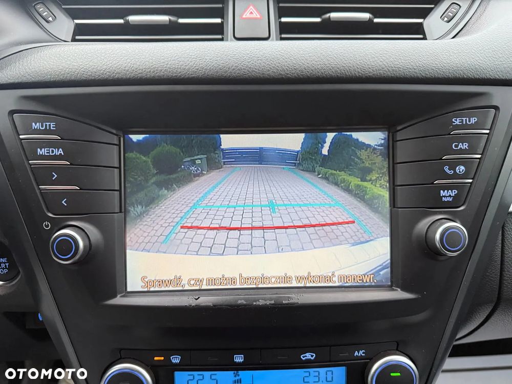 Toyota Avensis 2.0 D-4D Premium - 35