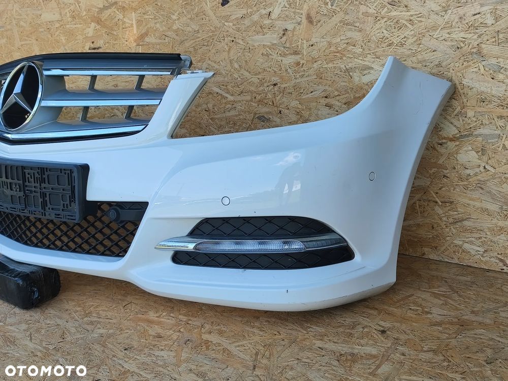 Mercedes C-Klasa W204 Lift 11-14r zderzak przód przedni Grill LED - 3