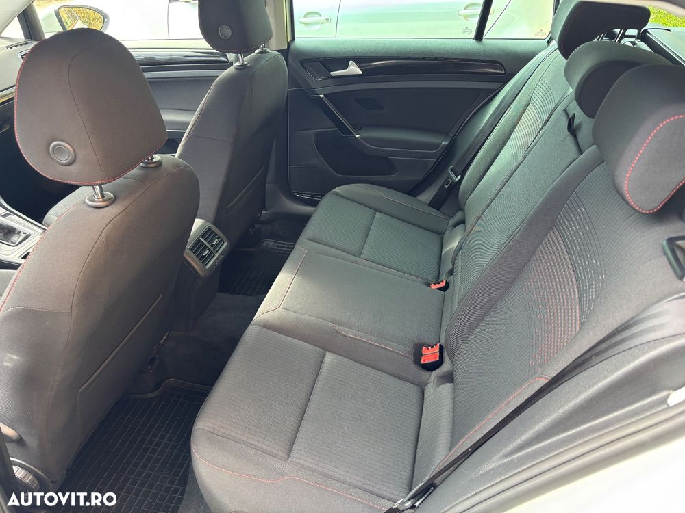 Volkswagen Golf 1.6 TDI DSG Highline - 18