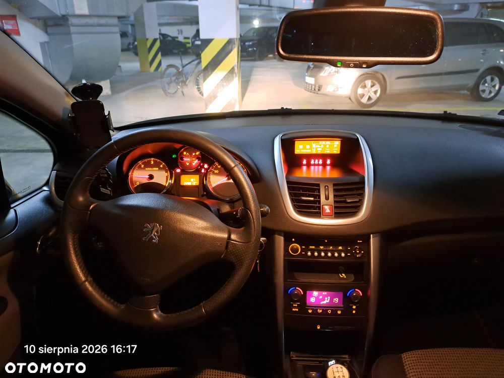 Peugeot 207 1.6 HDi 16V Trendy - 8